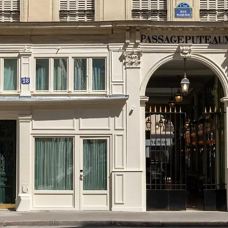 Signature De L'hotel Royal Madeleine Paris